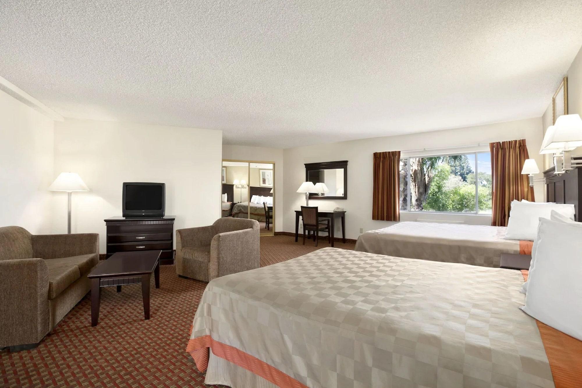 Days Inn & Suites By Wyndham Rancho Cordova Exterior foto
