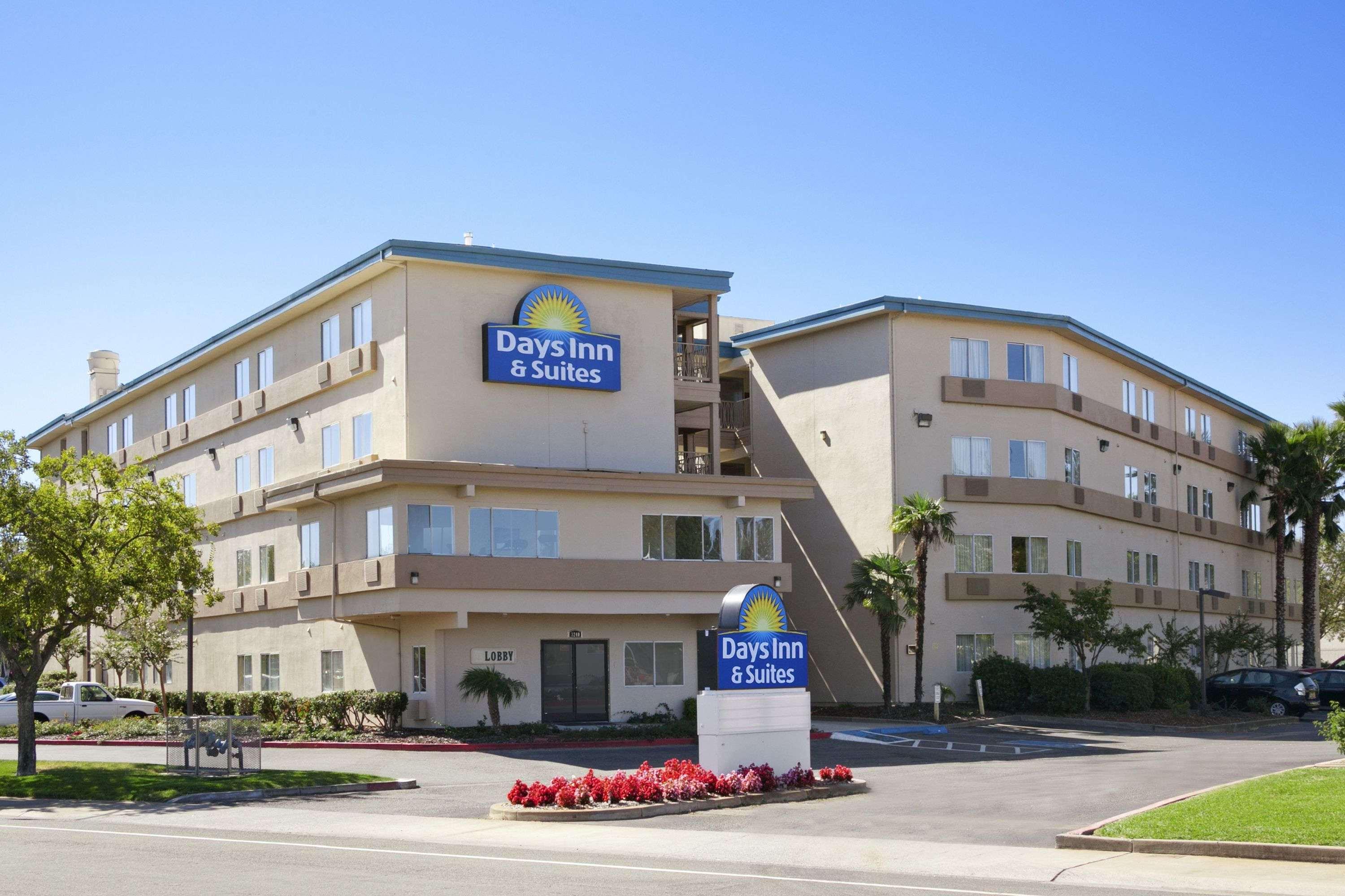 Days Inn & Suites By Wyndham Rancho Cordova Exterior foto