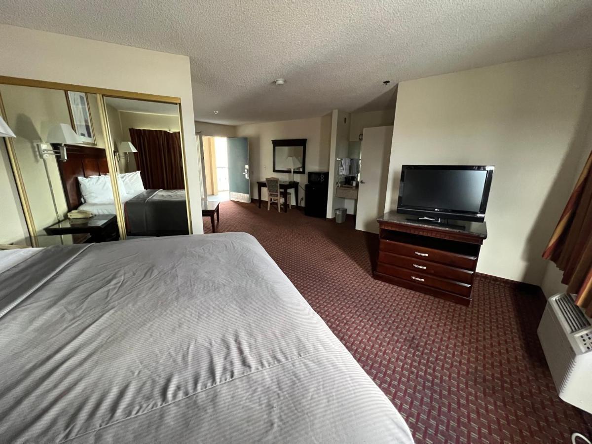Days Inn & Suites By Wyndham Rancho Cordova Exterior foto