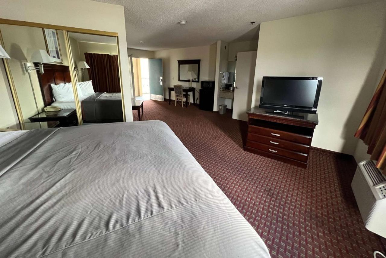 Days Inn & Suites By Wyndham Rancho Cordova Exterior foto